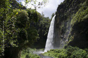 Cascada Condor Machay