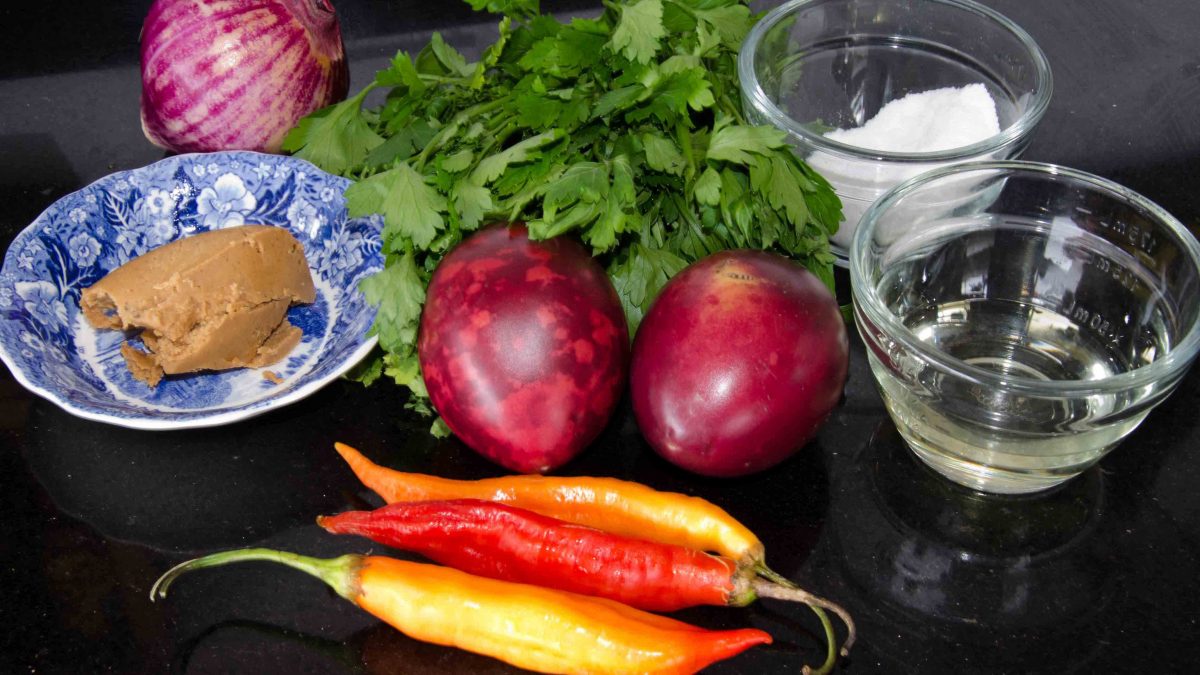 Cut and peel the plantain, recipe for Bolón de VerdeIngrediants for Ecuadorian Hot Sauce a Los Mortiños