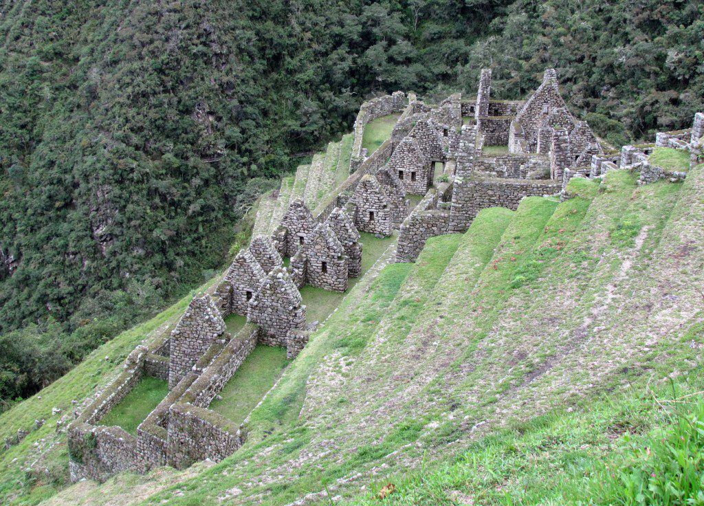 Detail of the town at Wiñaywayna