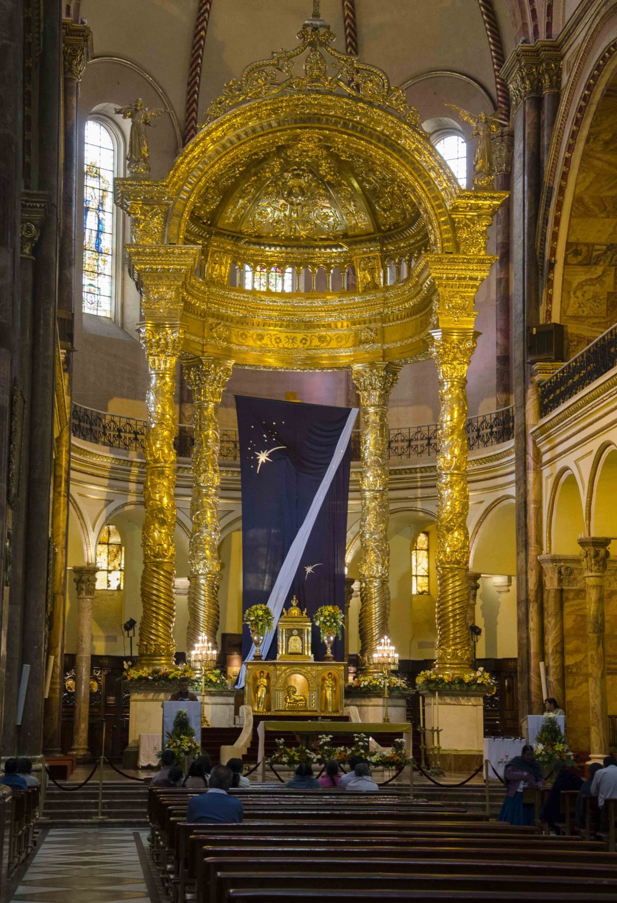 The Altar, the New Cathedral, Cuenca, Ecuador