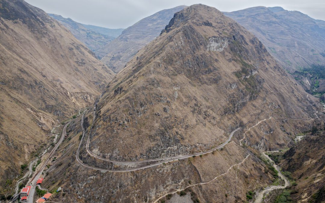 Alausí Welcomes Back the Nariz del Diablo Tourist Train