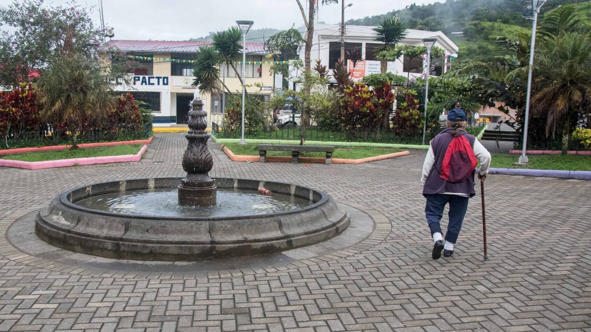 Main plaza, Pacto, Ecuador
