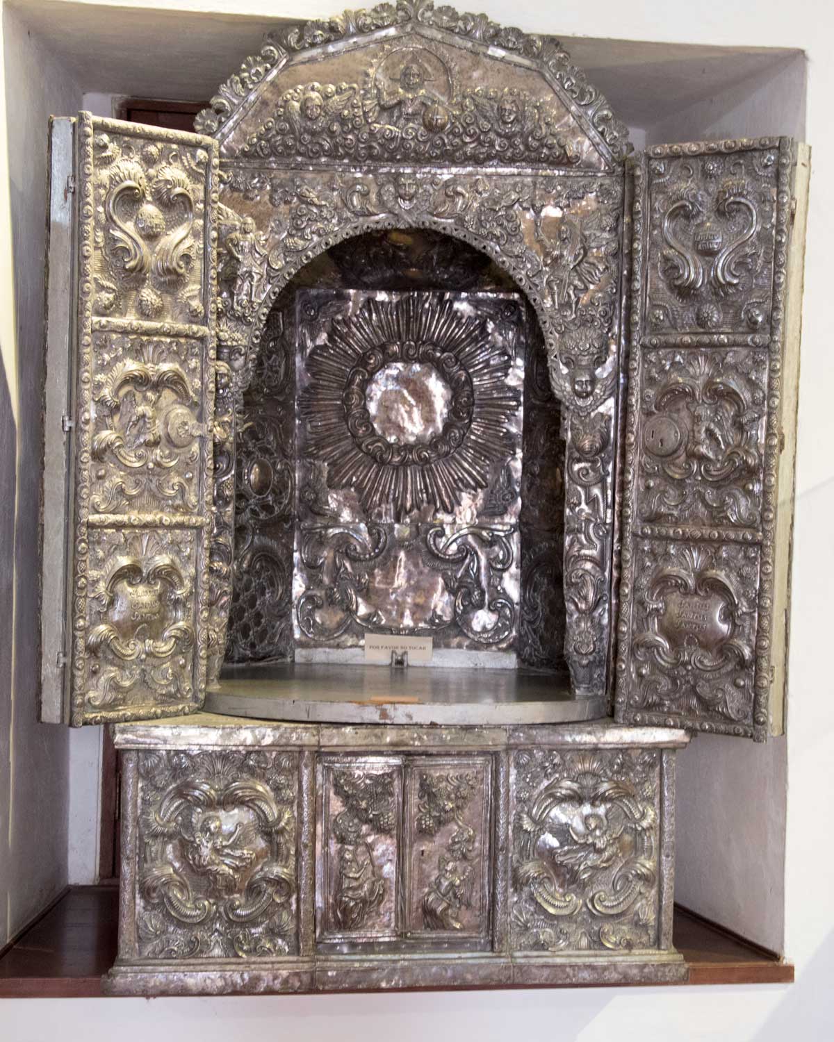 Silver Reliquary, Museo Arquidiocesano de Arte Religioso | ©Angela Drake