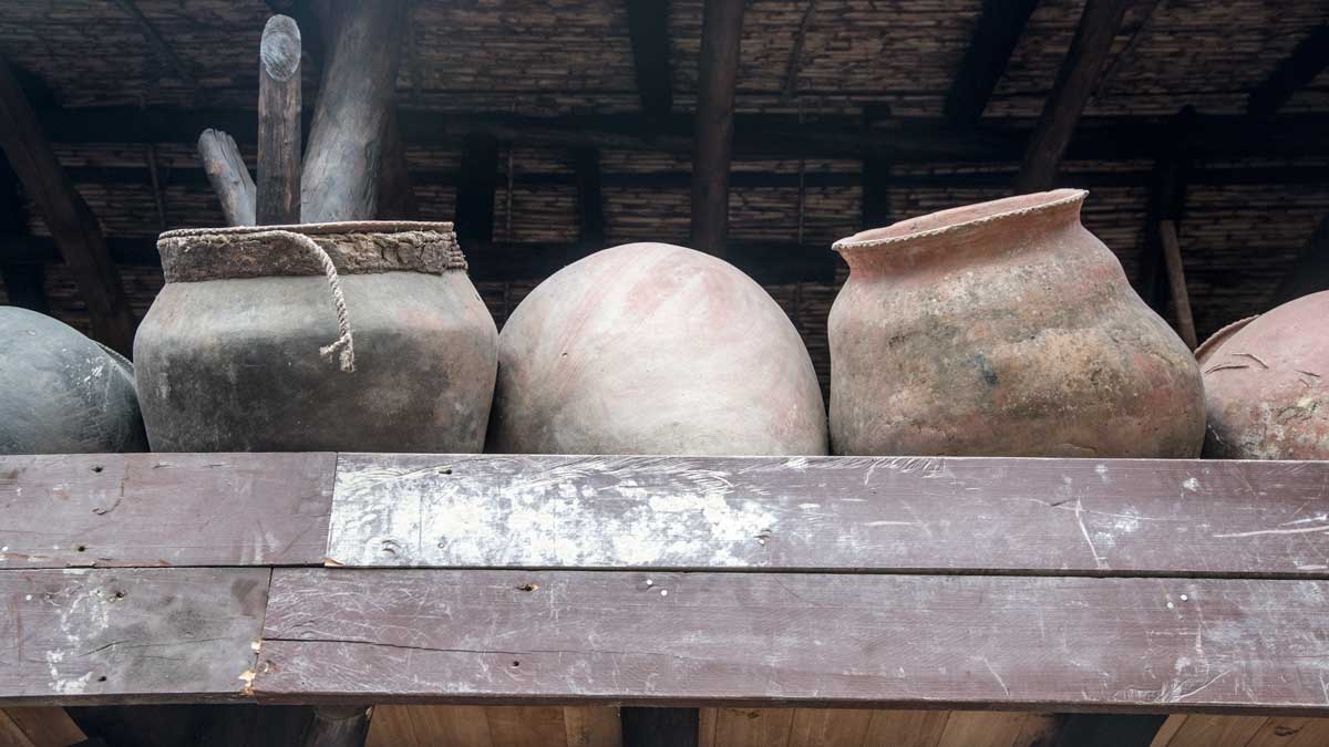 Pottery jars for holding fabric dyes; Casa de la Macana, Gualaceo, Ecuador | ©Angela Drake