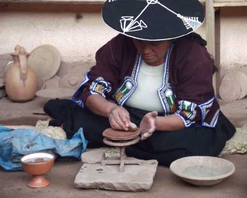 Molding Clay, Raqchi, Peru | ©Eleanore Hughes
