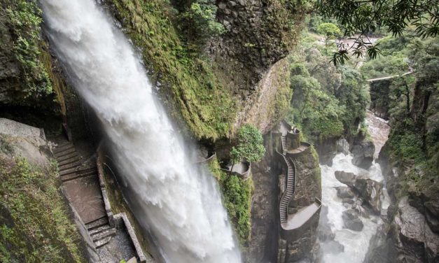 Hiking To The Devil’s Cauldron: Rio Verde, Ecuador