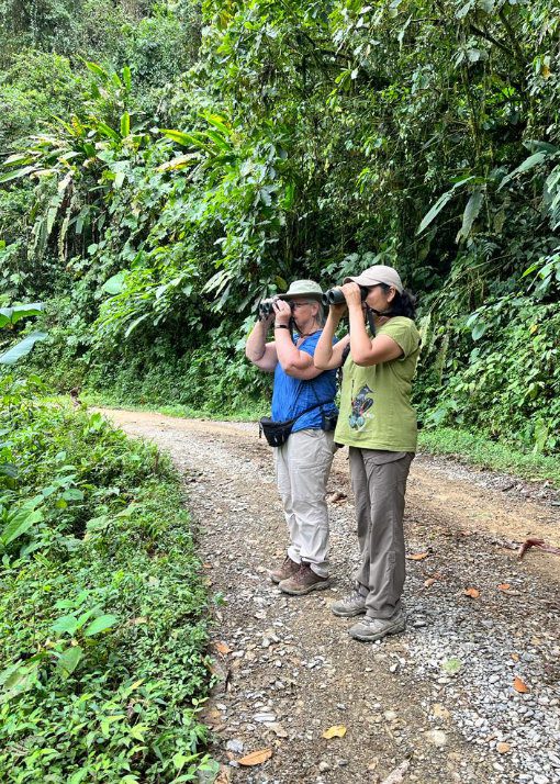 Julia Patiño and a client birdwatching at the Yanacocha Reserve