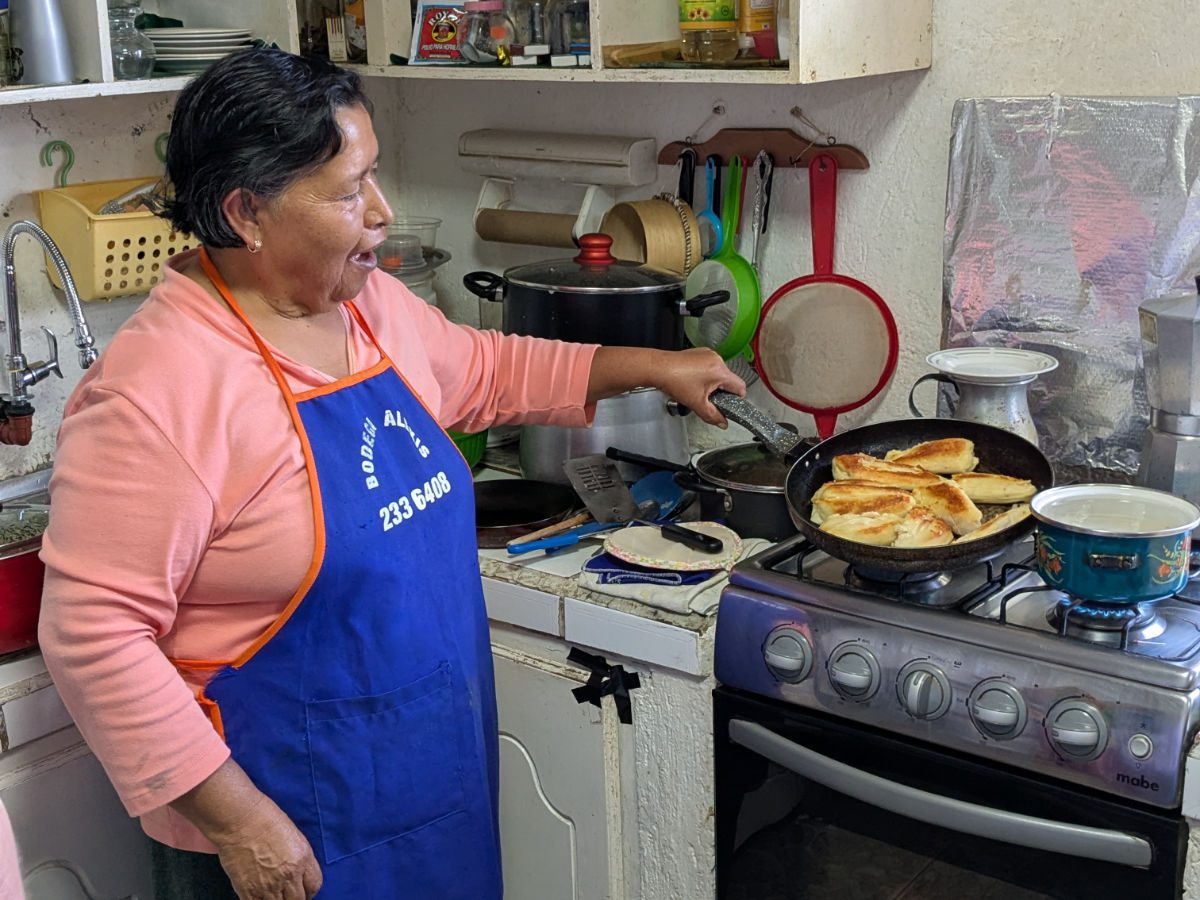 Doña América pan fries the humitas to serve them warm.