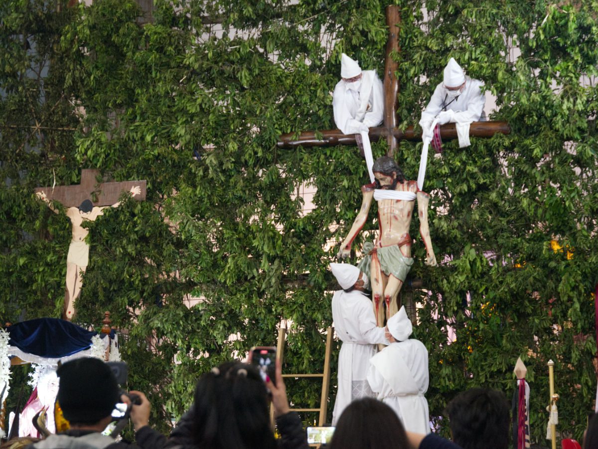 On Good Friday in Alangasí, the town reenacts removing Jesus from the cross.